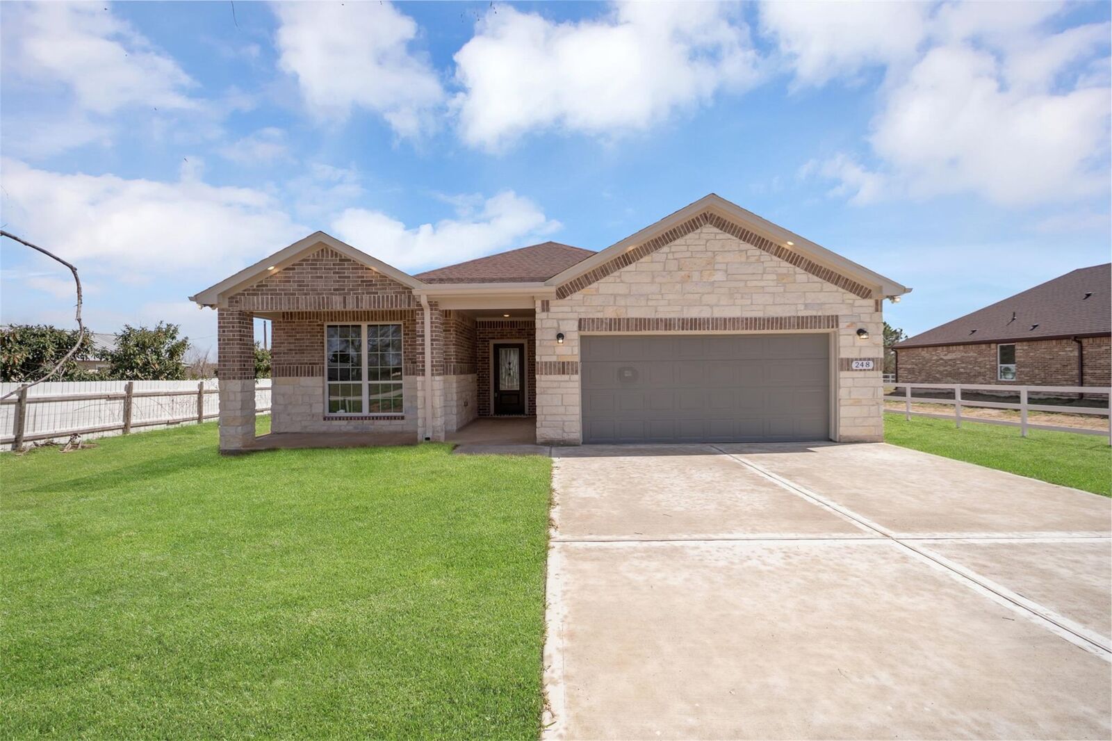 Property Photo:  248 Alleda  TX 77484 