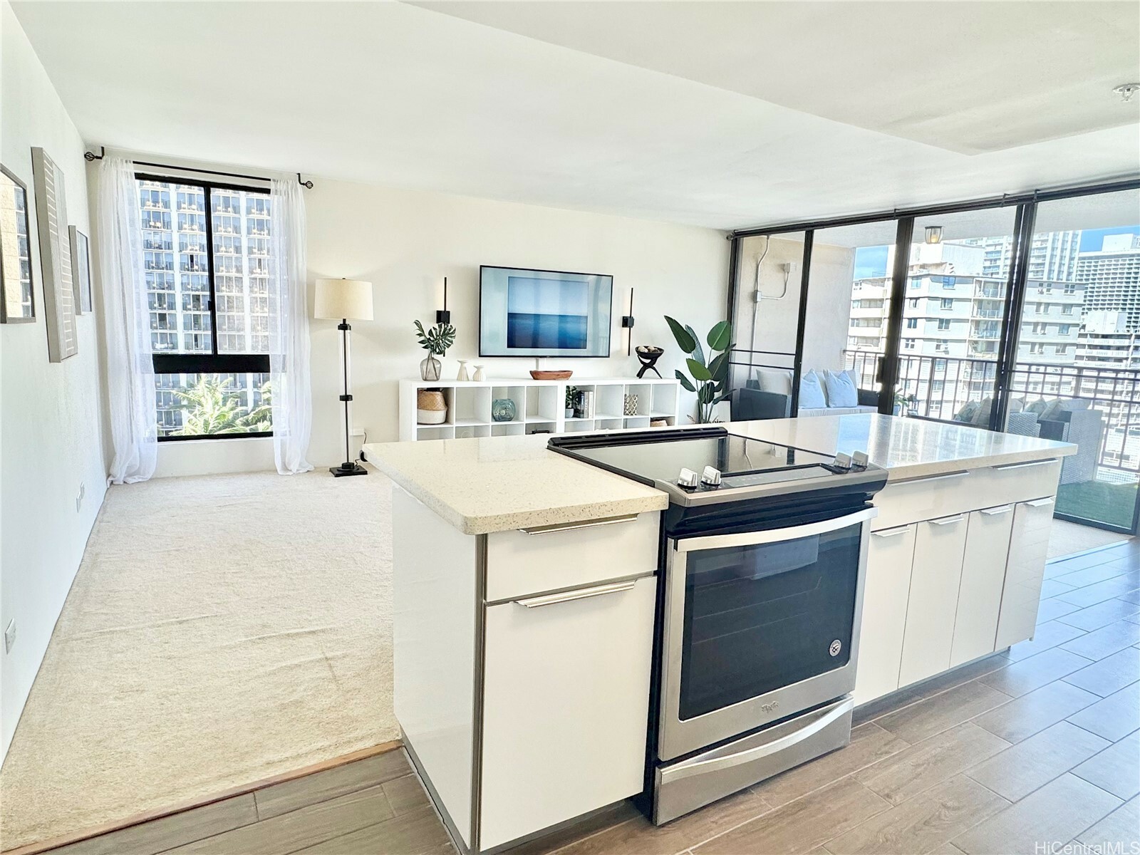 Property Photo: 250 Ohua Avenue 10A HI 96815