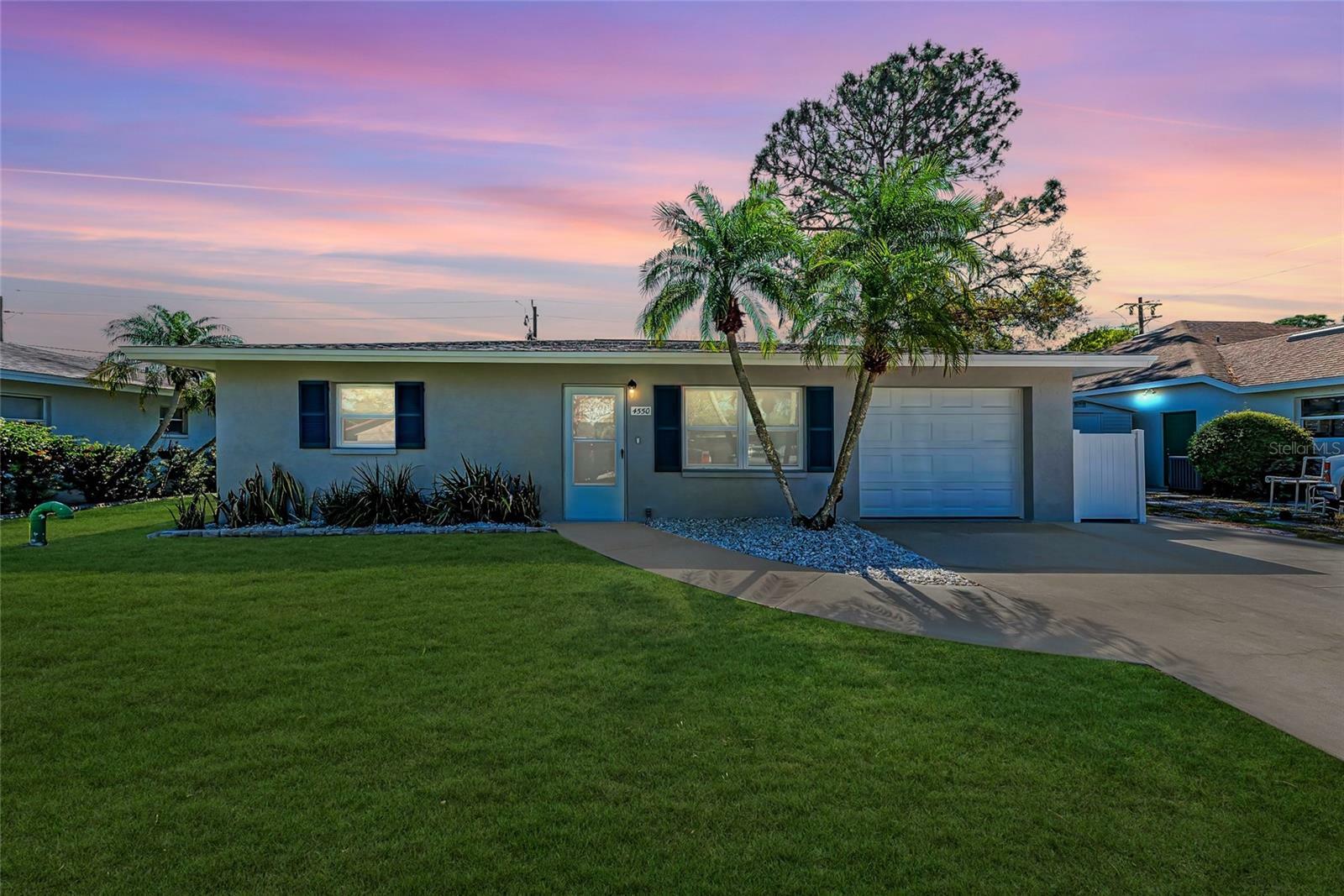 Property Photo: 4550 Ardale Street FL 34232