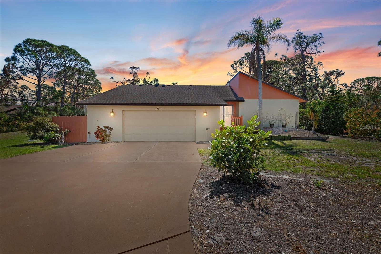 1701 Overbrook Road  Englewood FL 34223 photo