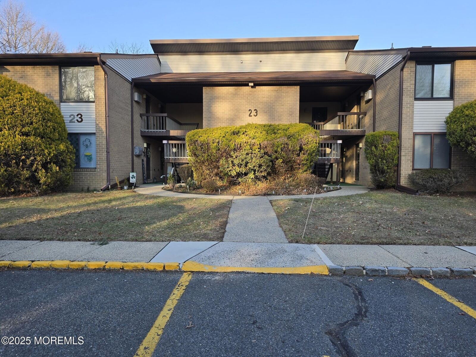 Property Photo:  23 Meadow Green Circle  NJ 07726 