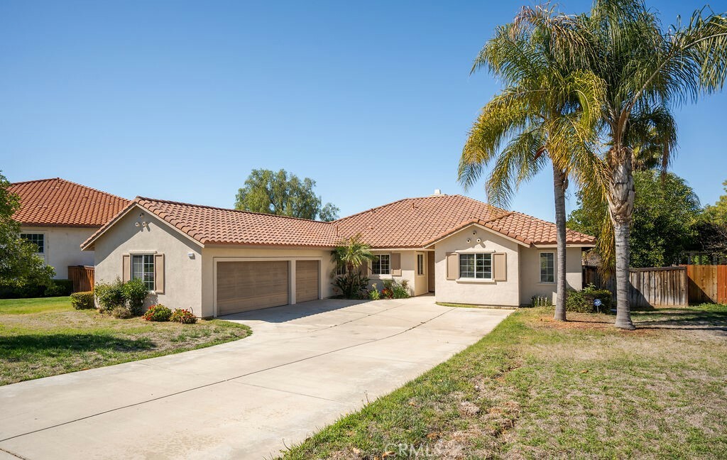 Property Photo: 1254 Magnolia Avenue CA 92373