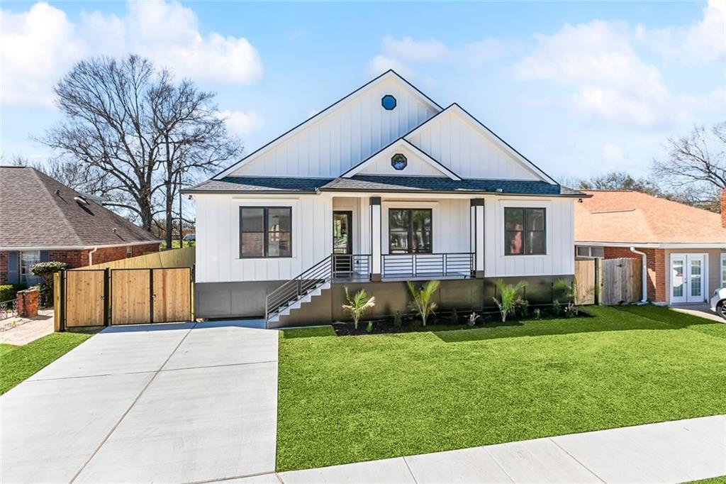 Property Photo: 3857 Martinique Avenue LA 70065