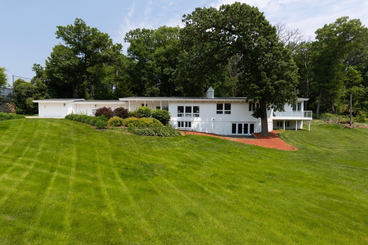 Property Photo:  1345 Fairlawn Way  MN 55416 