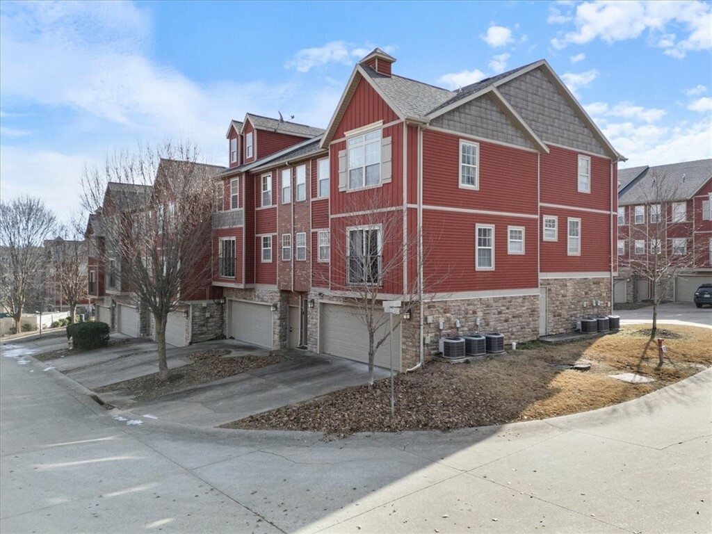 Property Photo: 2875 W Redstone Drive AR 72704