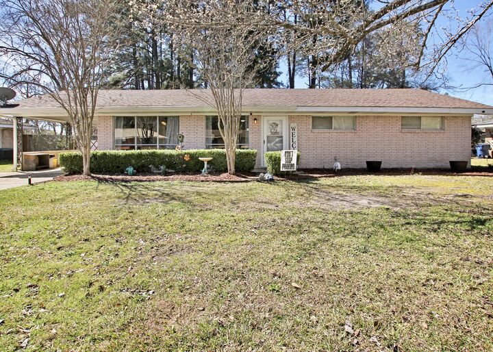 102 Powell Dr  Leesville LA 71446 photo