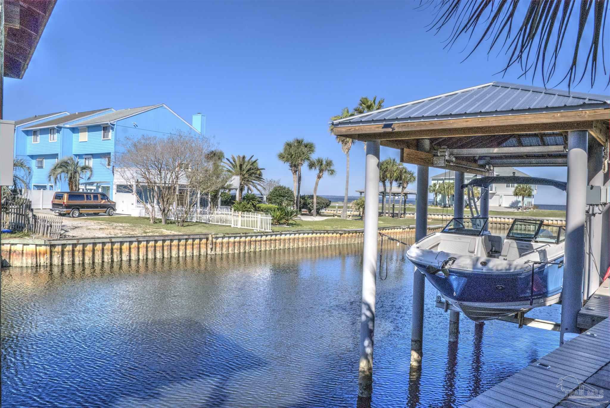 Property Photo: 1669 Stanford Rd FL 32563