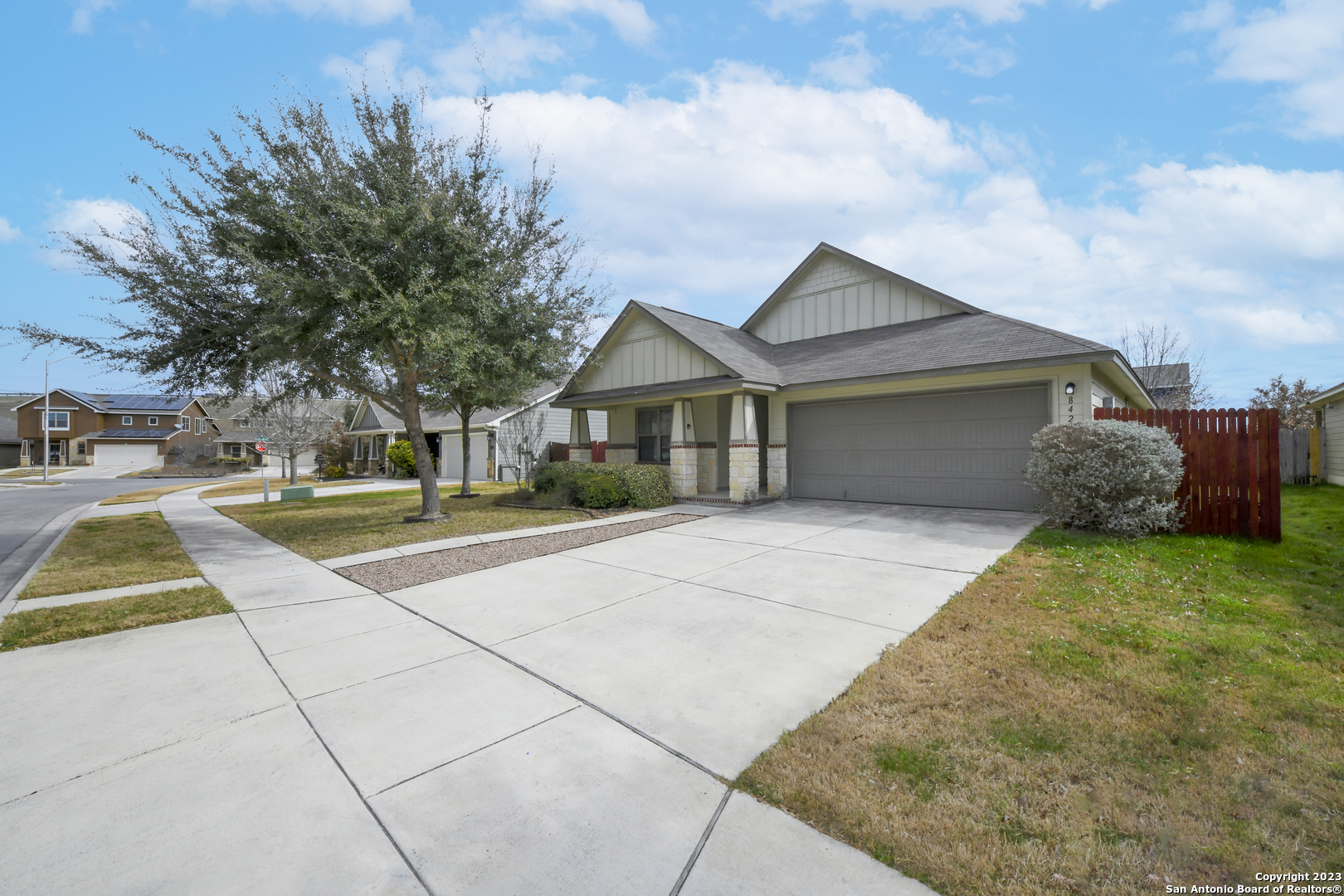 Property Photo:  842 Wall St  TX 78130 