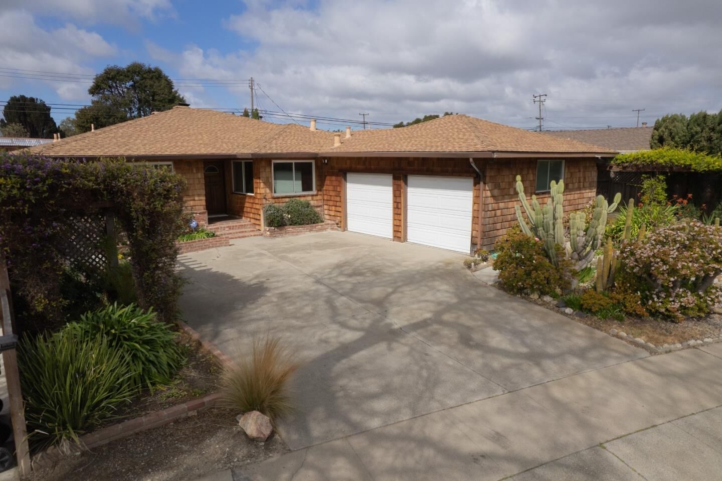 Property Photo:  536 Alameda Avenue  CA 93901 