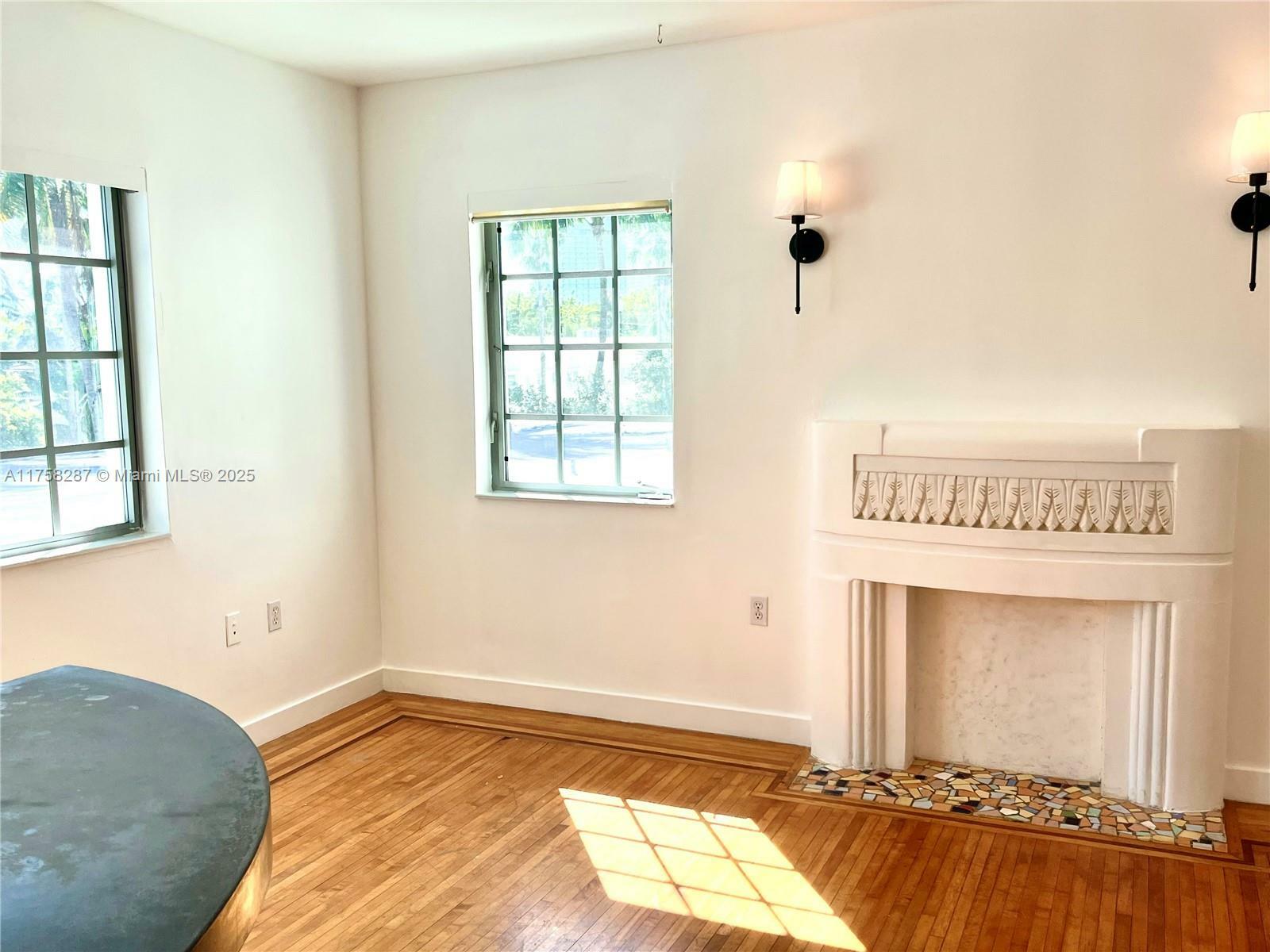 Property Photo:  815 Euclid Ave 14  FL 33139 