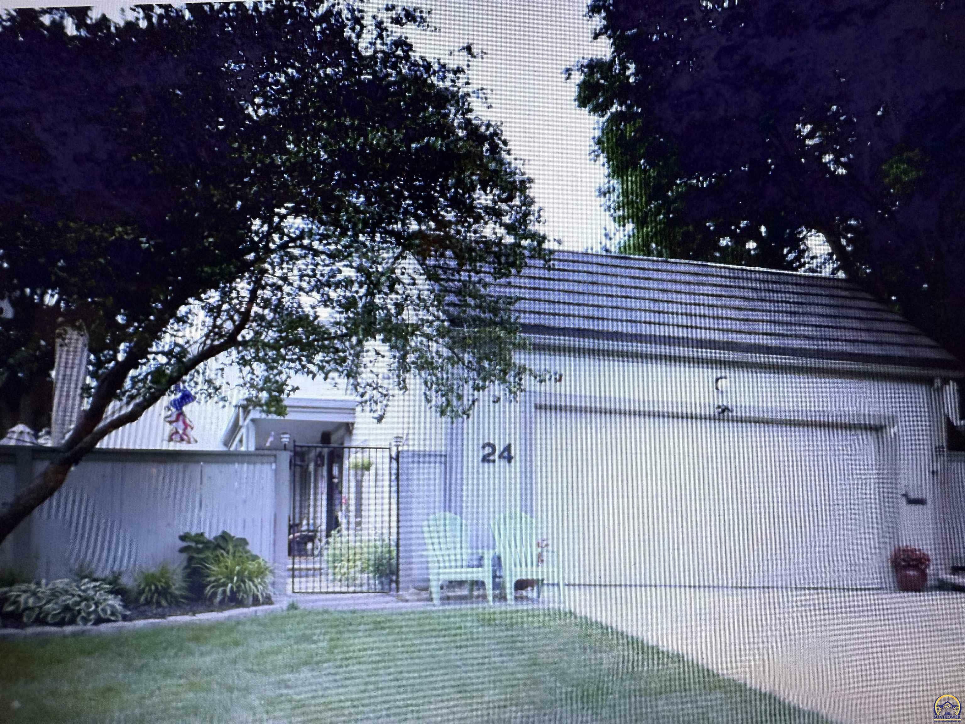 Property Photo: 24 SW Pepper Tree Ln KS 66611-2056