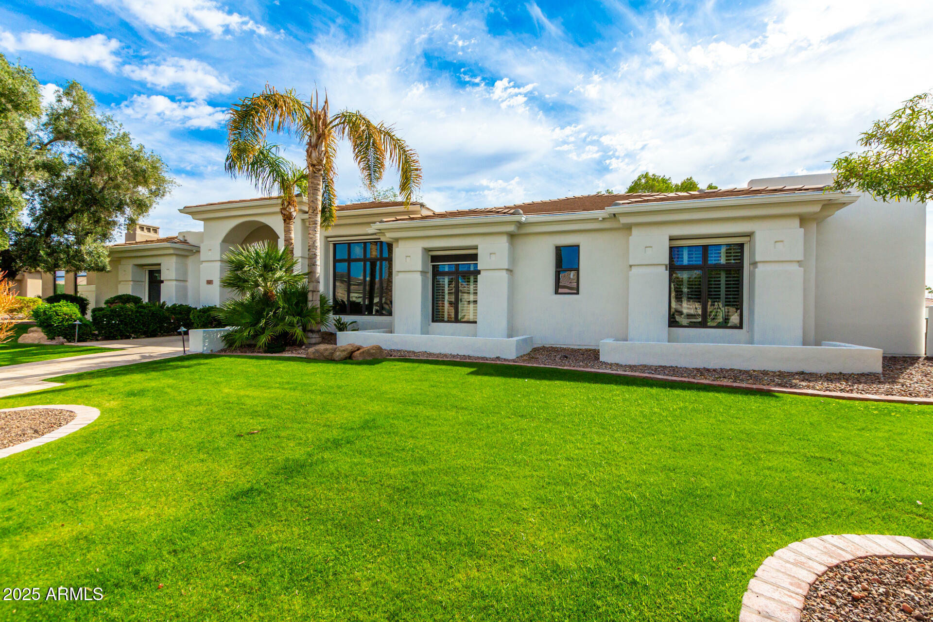 Property Photo: 5127 N 71st Street AZ 85253