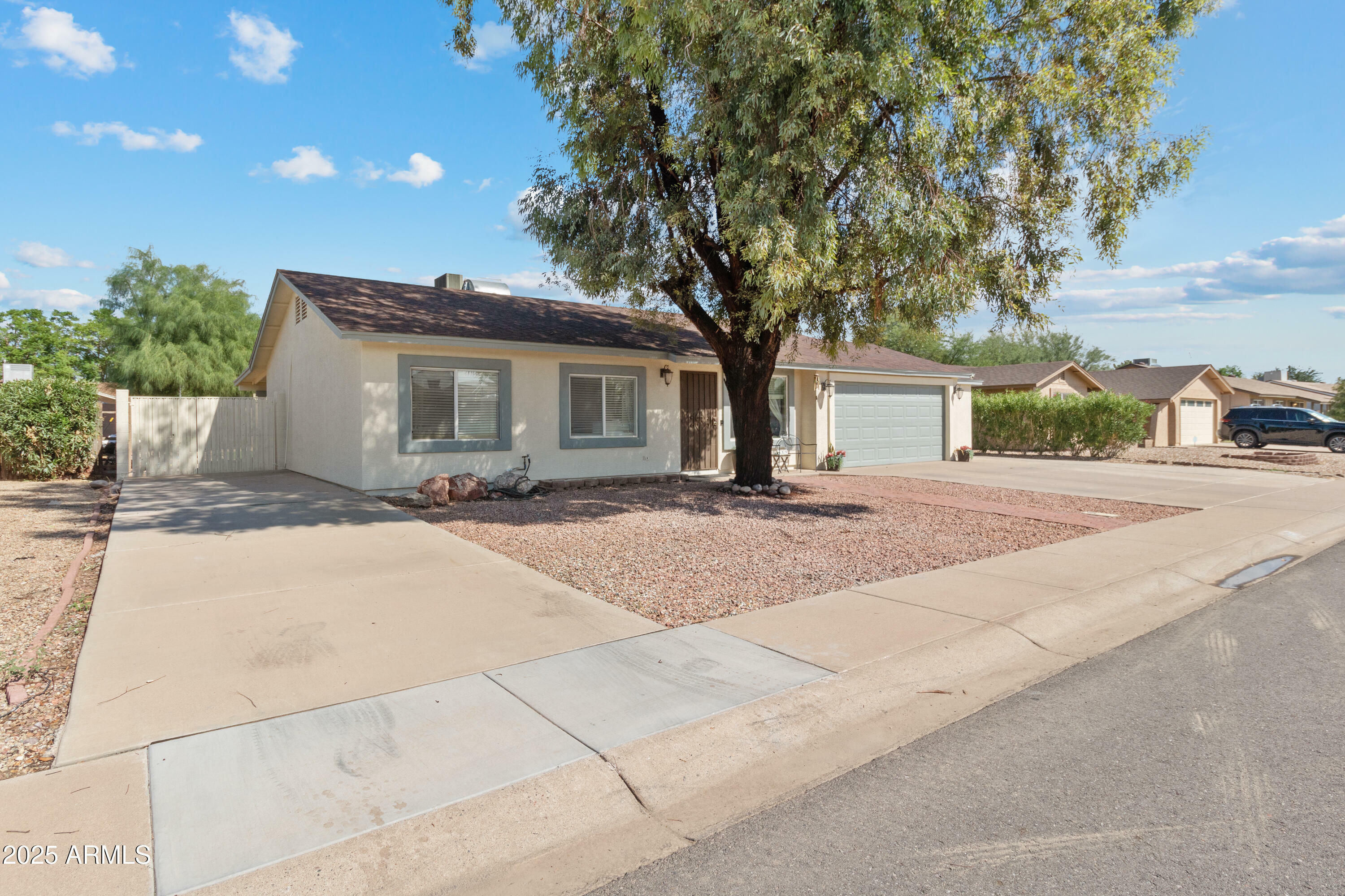 Property Photo:  419 N Valencia Drive  AZ 85226 