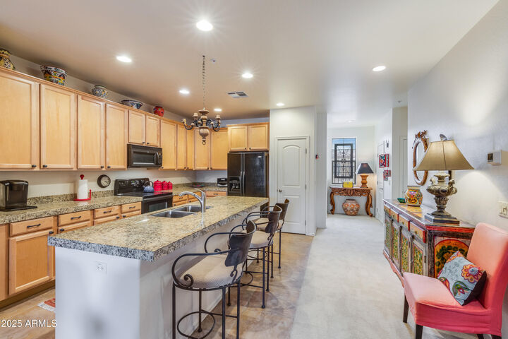 Property Photo: 10655 N 9th Street 207 AZ 85020