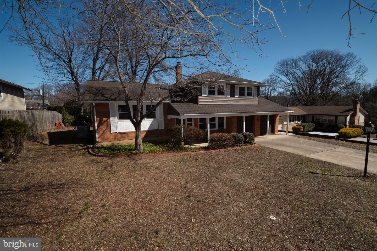 Property Photo:  230 Aronimink Drive  DE 19711 