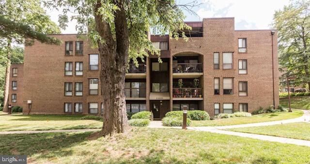 Property Photo: 11228 Chestnut Grove Square 16 VA 20190