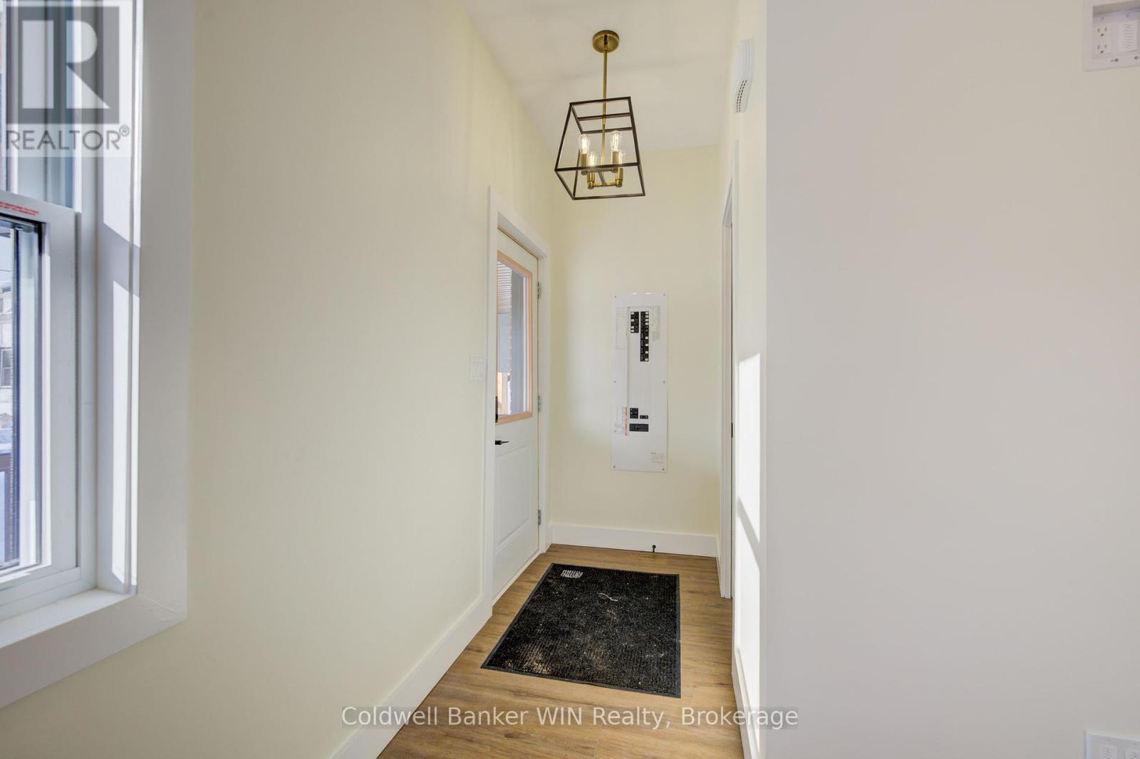 Photo de la propriété: 24 Crawford Street ON N0H 1G0