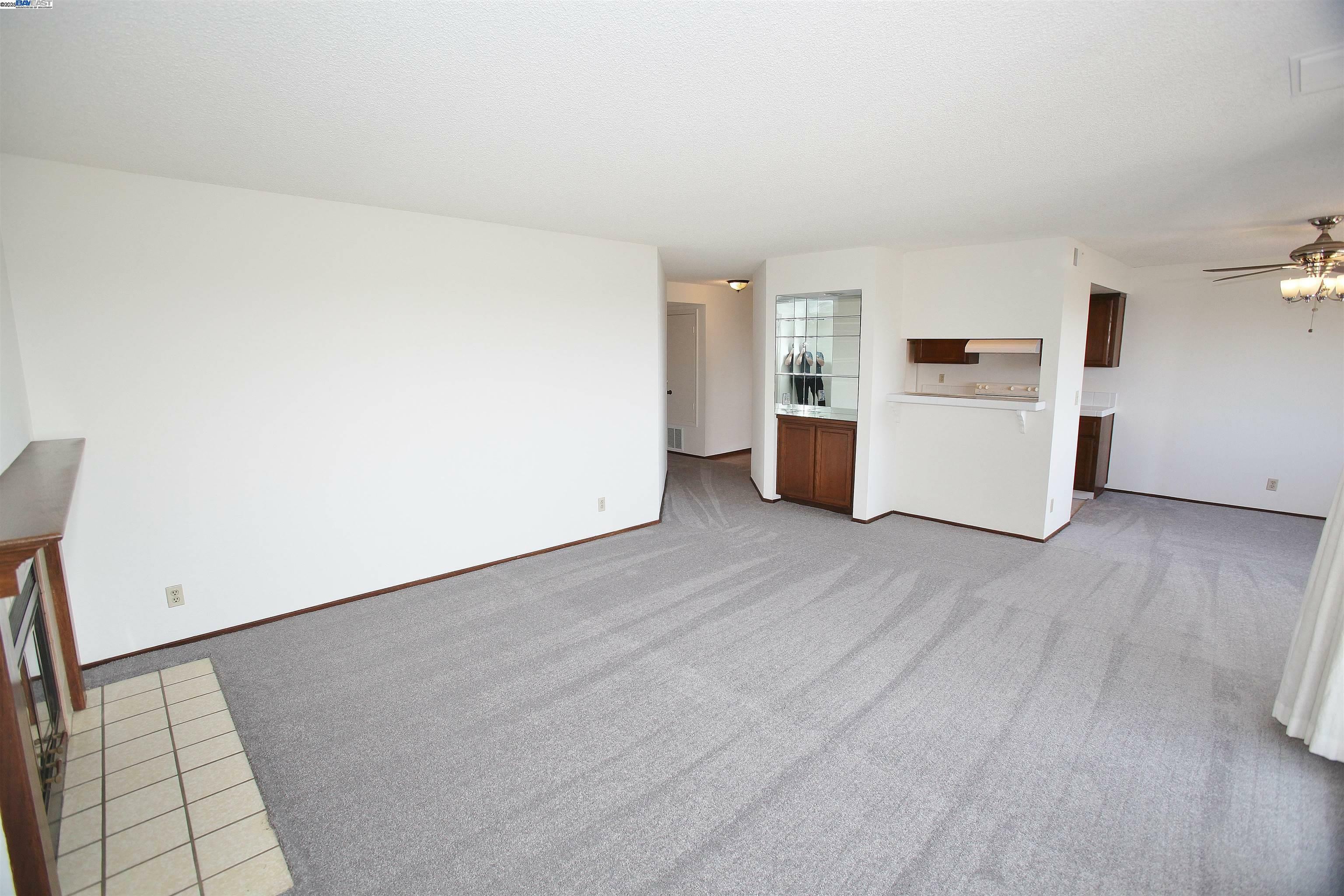 Property Photo: 22012 Sevilla Rd 91 CA 94541