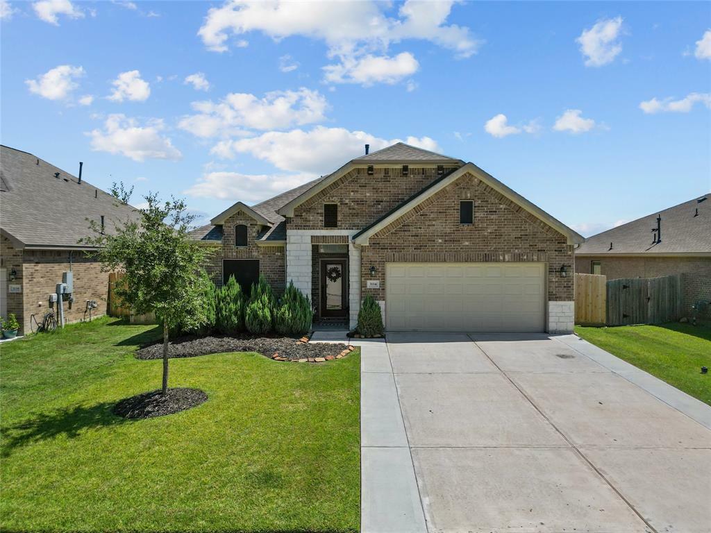 Property Photo: 3114 Royal Albatross Drive TX 77590