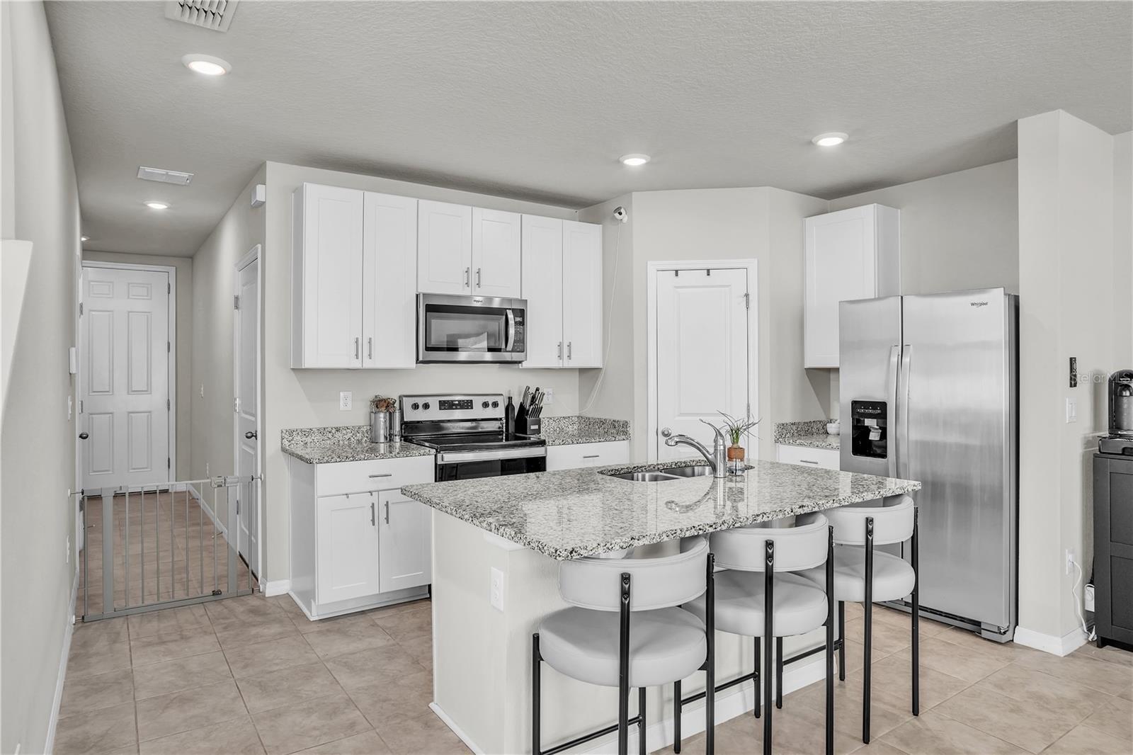 Property Photo: 2718 Chestnut Creek Place FL 33510