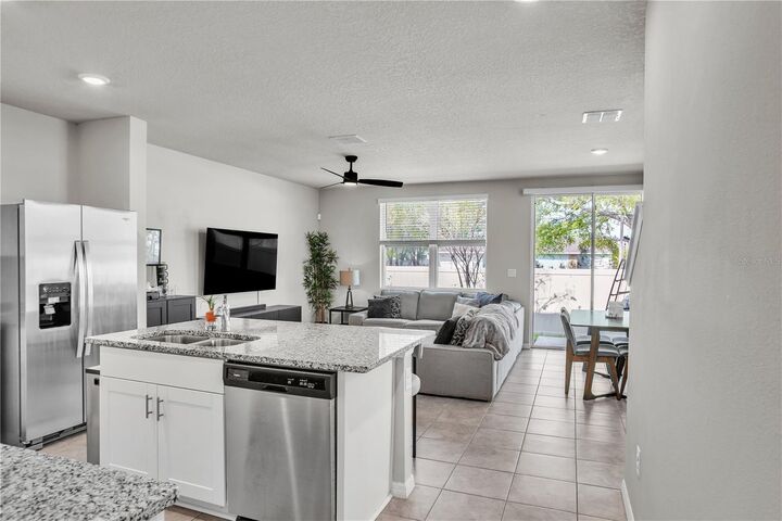 Property Photo: 2718 Chestnut Creek Place FL 33510