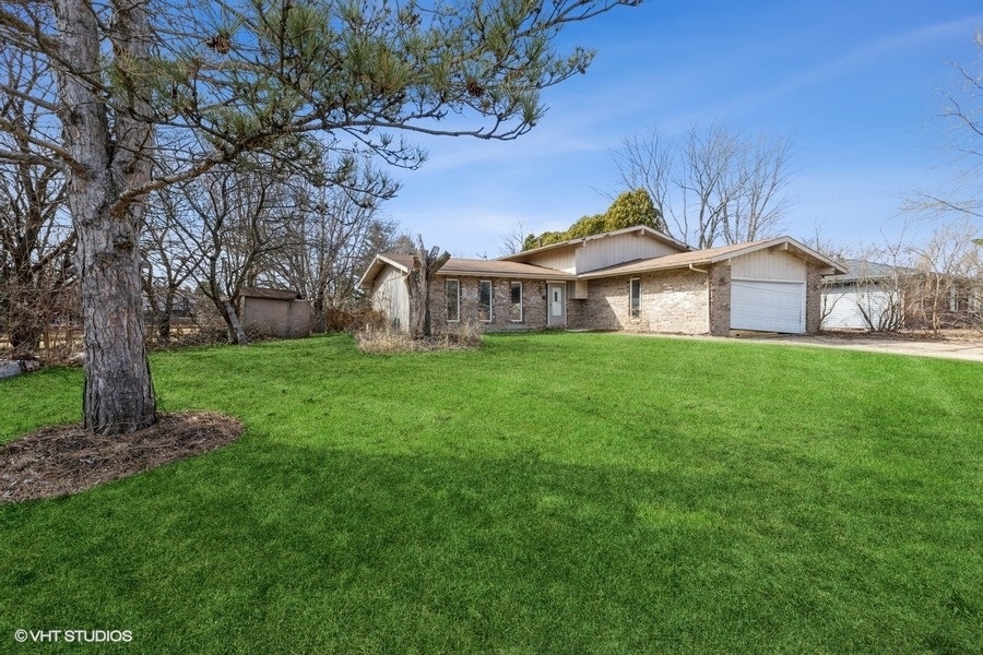 407 Greenfield Road  Shorewood IL 60404 photo