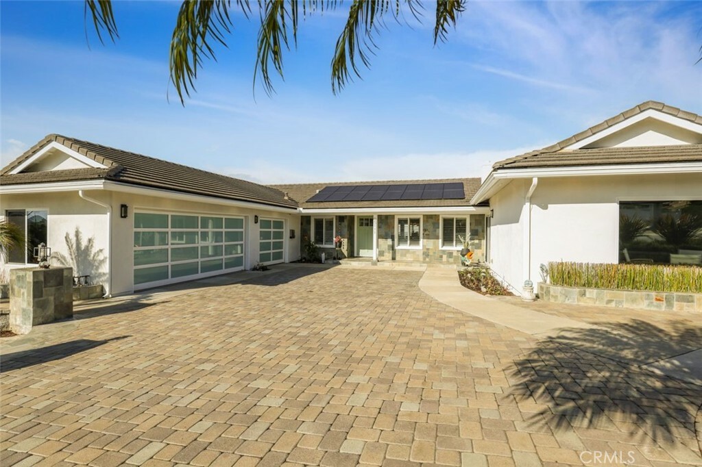 Property Photo:  25111 Nueva Vista Drive  CA 92677 