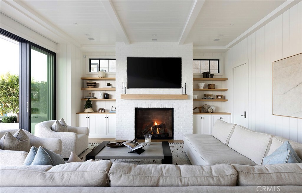 Property Photo: 624 Harbor Island Drive CA 92660