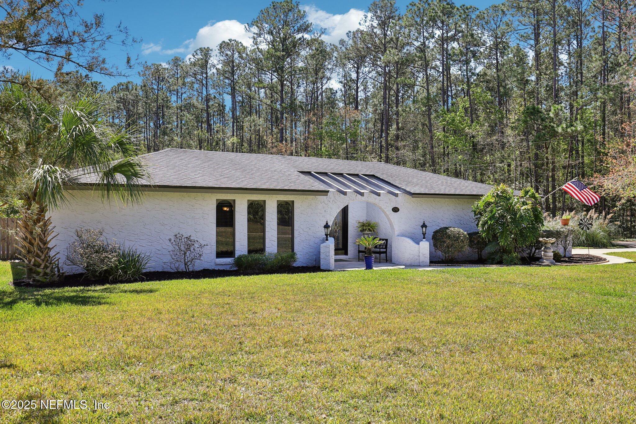 Property Photo:  1797 Oak Grove Drive S  FL 32043 