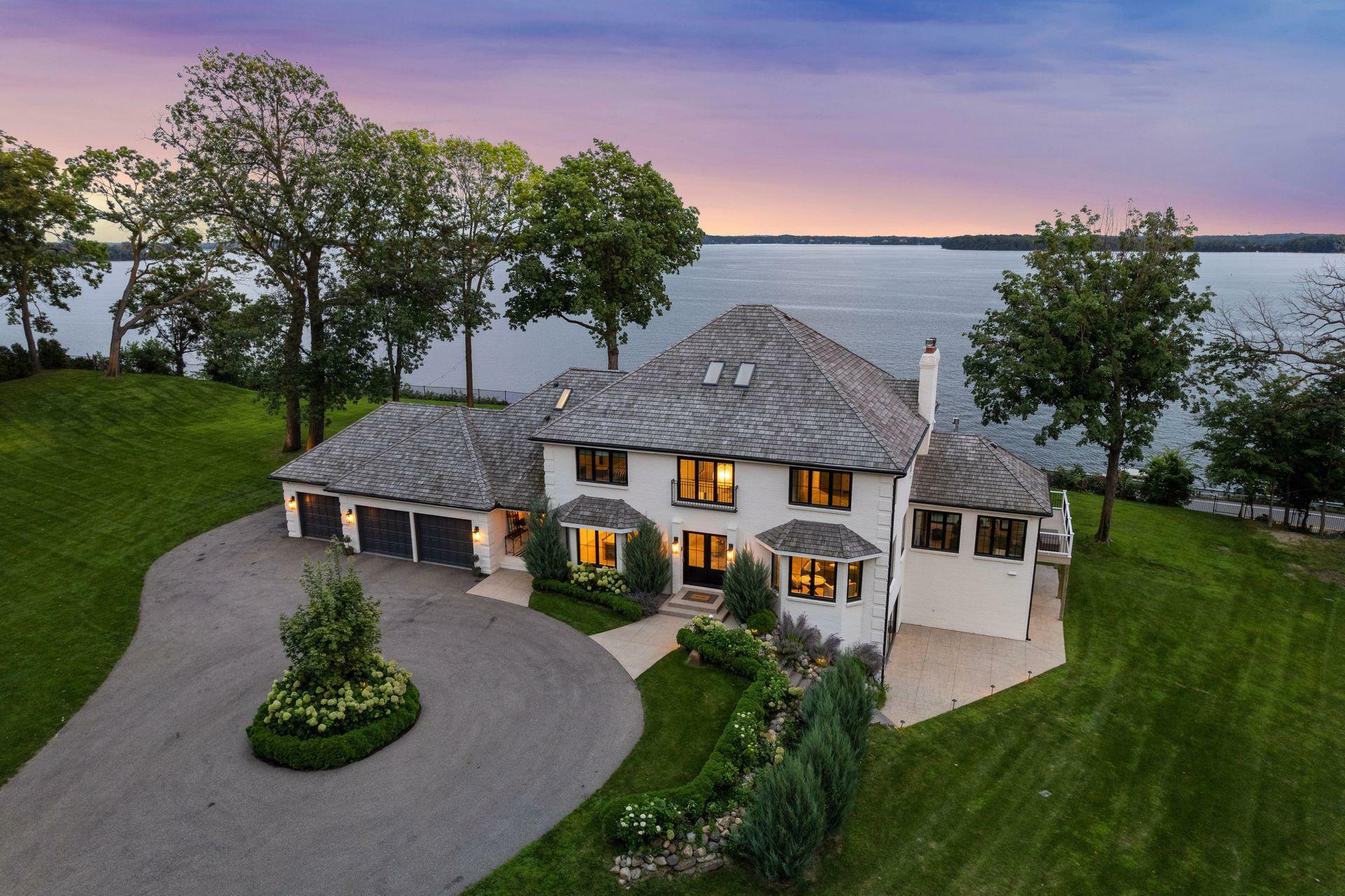 Property Photo: 2070 Shoreline Drive MN 55391