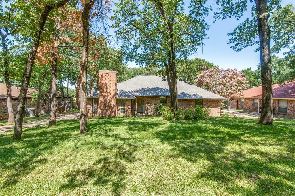 Property Photo: 2840 Cresthaven Drive TX 76051