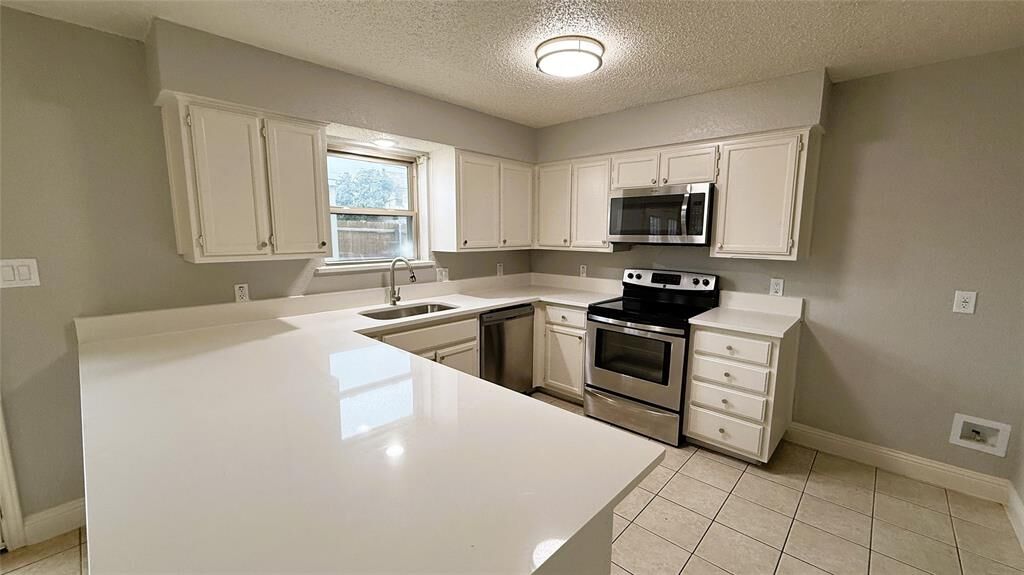 Property Photo: 2221 Roman Court TX 76013