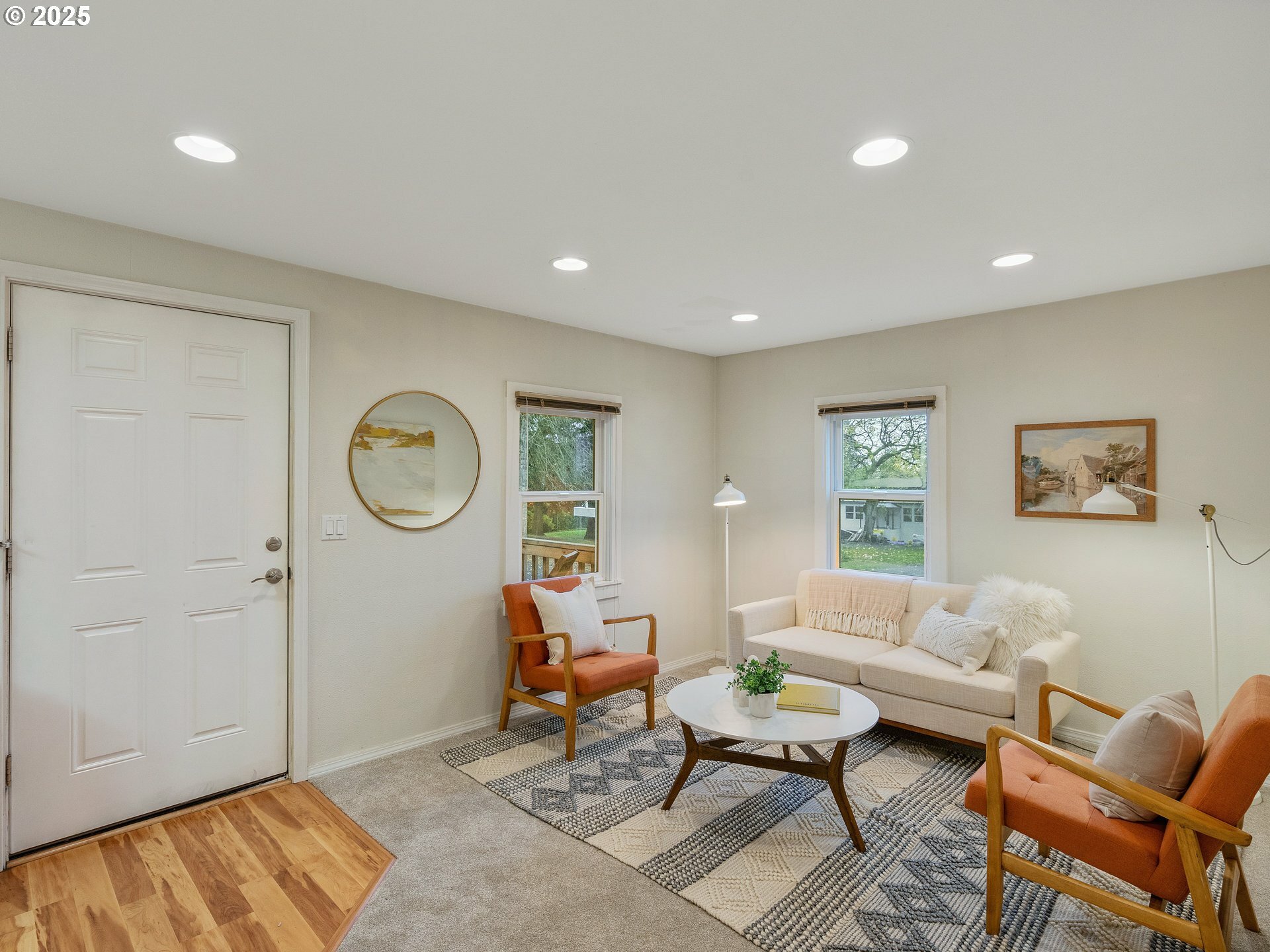 Property Photo: 2311 SW 6th Ave 9 WA 98607