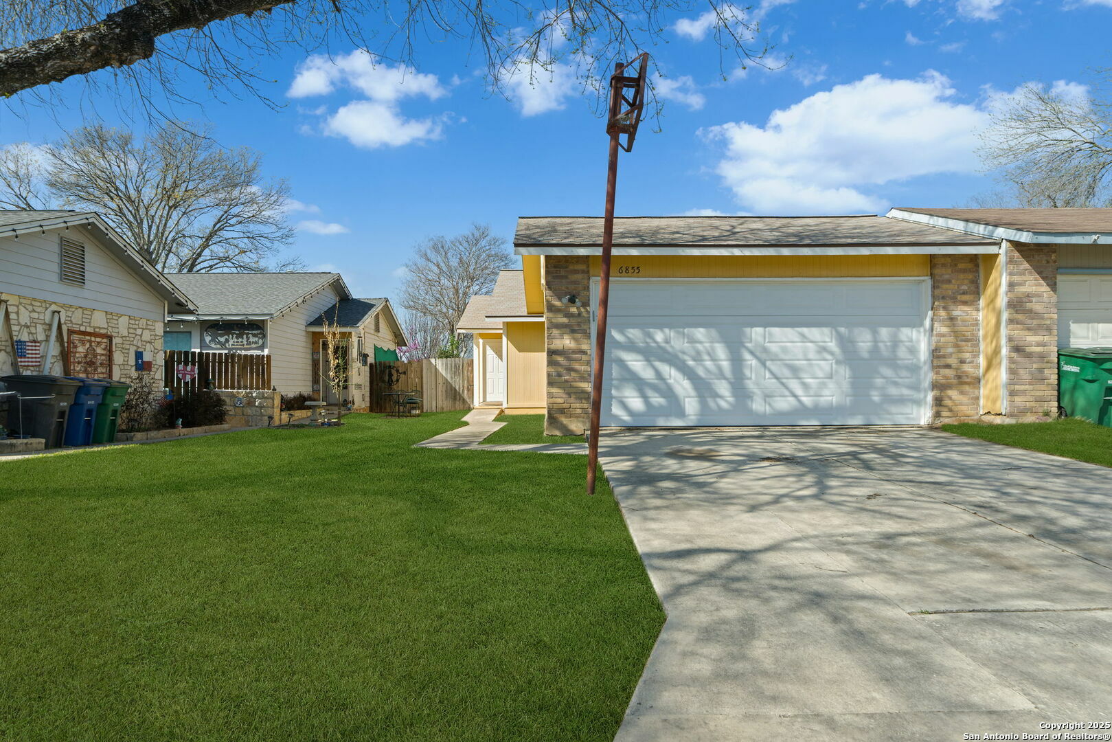 Property Photo: 6855 Maple Springs TX 78249