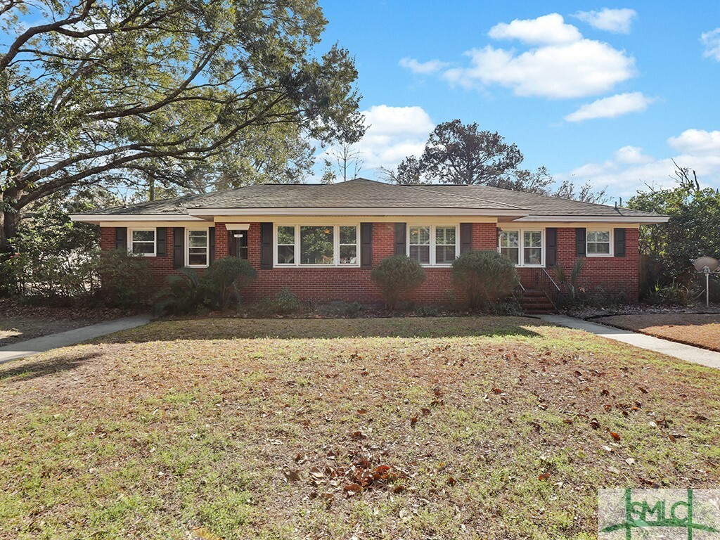 Property Photo:  31 E 62nd Street  GA 31405 