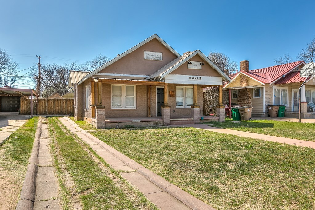 Property Photo:  17 N Madison St  TX 76901 