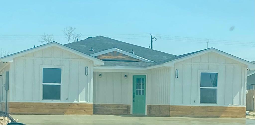 Property Photo: 1212 Roosevelt St TX 76901