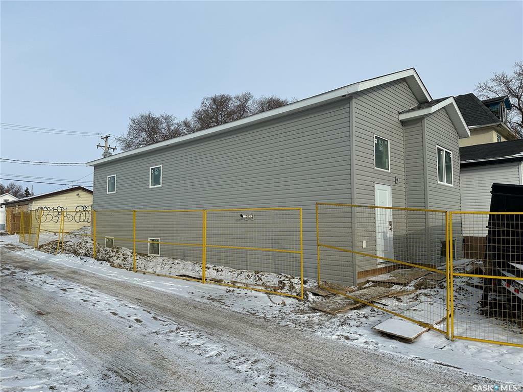 Photo de la propriété:  111 H Avenue N  SK S7L 2B5 