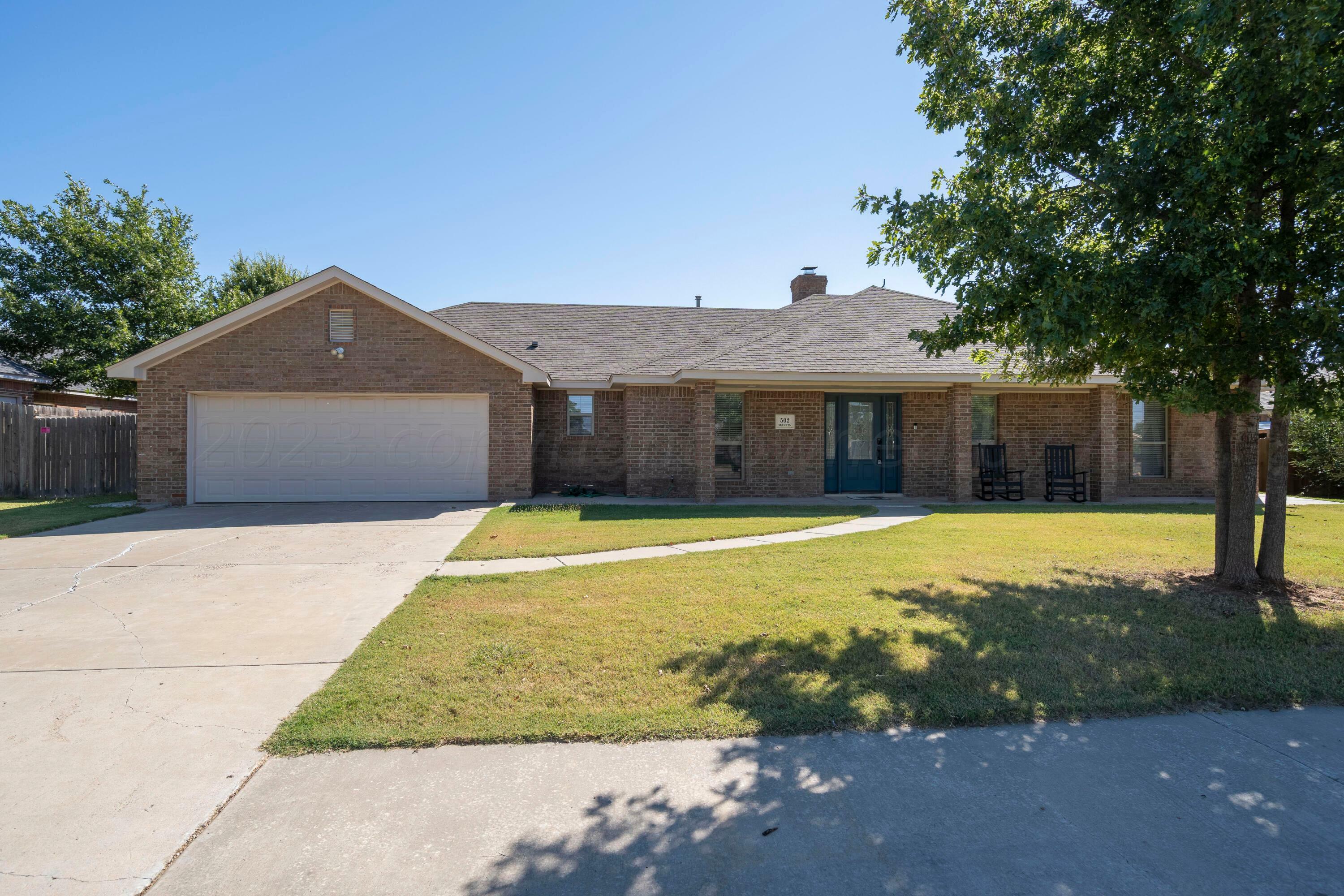 Property Photo:  502 Martin Avenue  TX 79039 