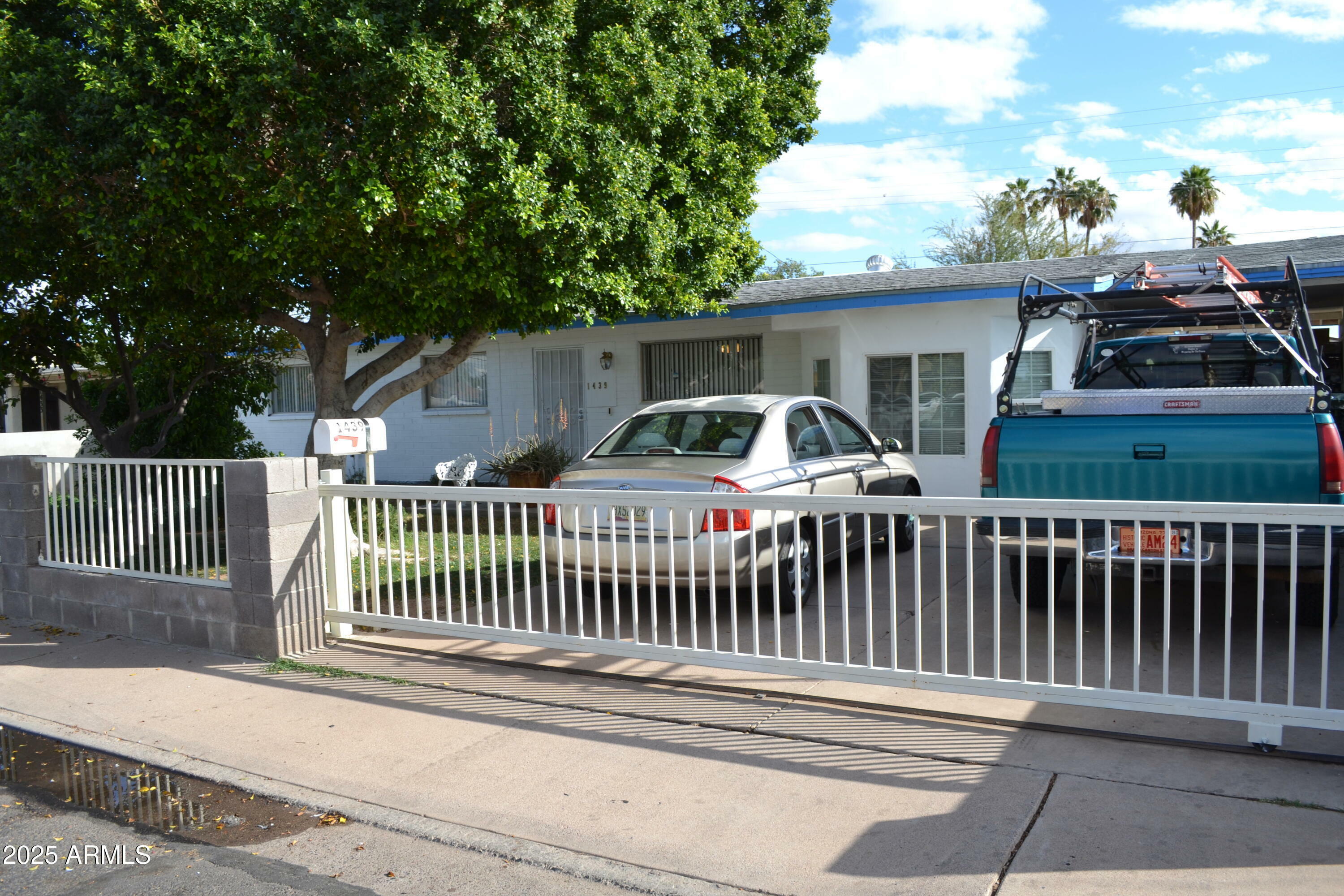 Property Photo:  1439 W 6th Drive  AZ 85202 