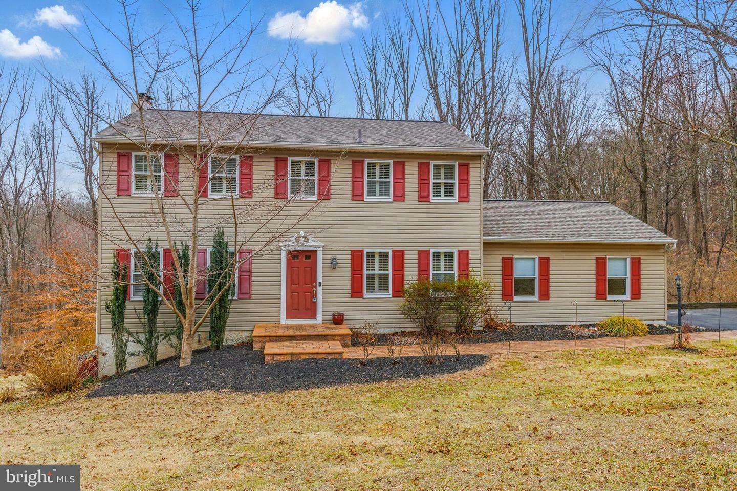 Property Photo:  121 Ridgewood Circle  PA 19335 