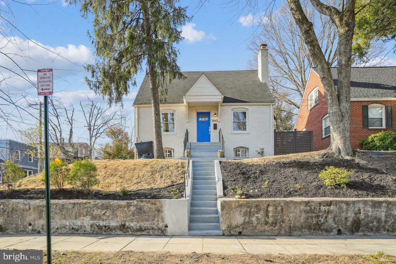 Property Photo:  5643 Clay Place NE  DC 20019 