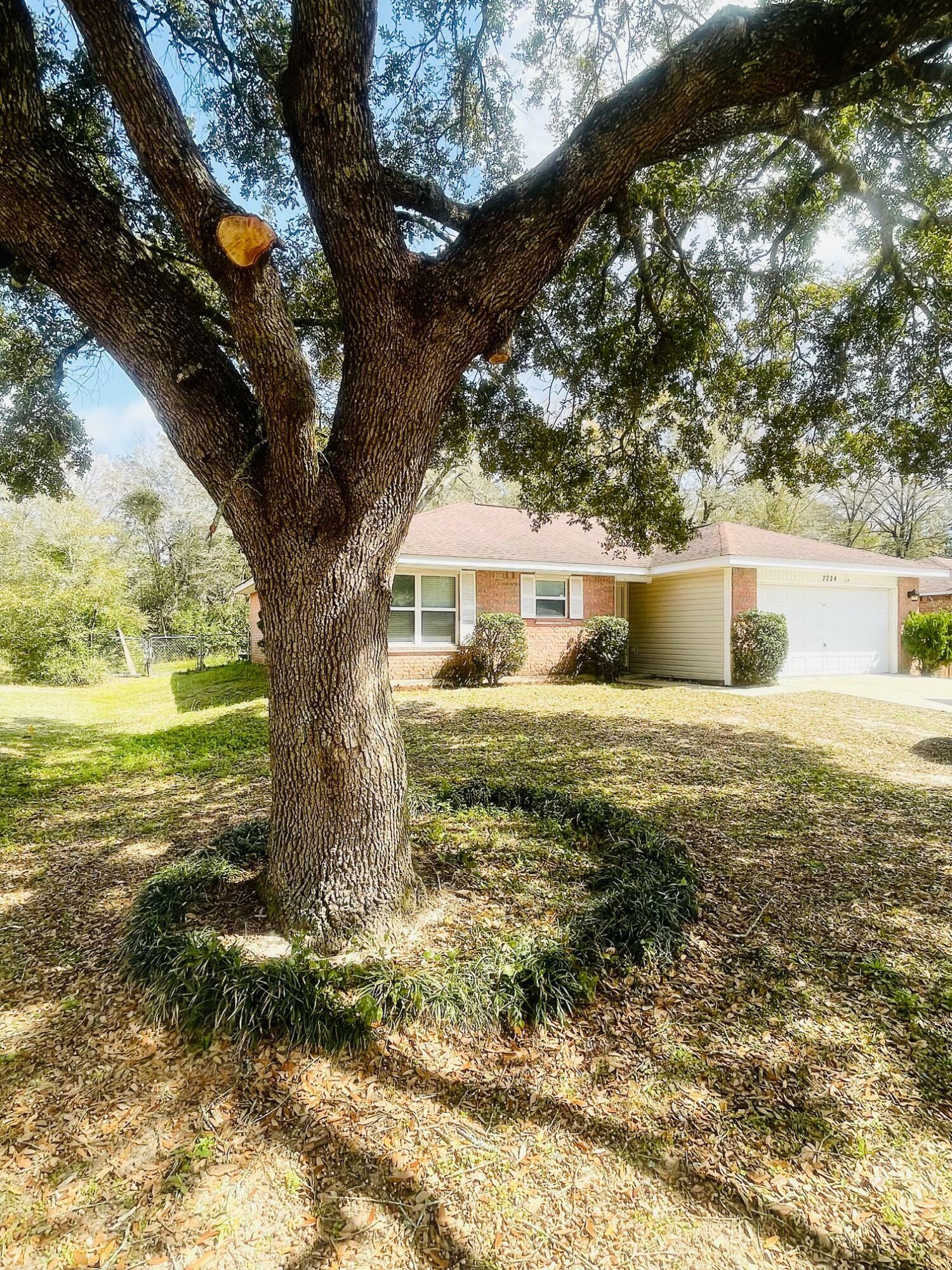 Property Photo:  7224 Birdie Lane  FL 32570 