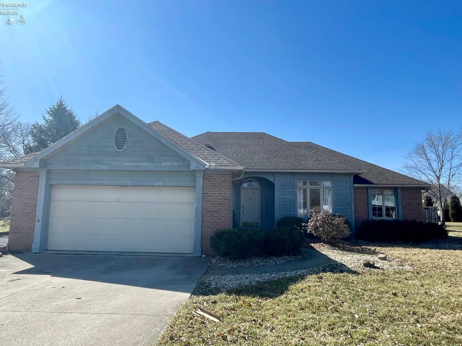 Property Photo: 228 Mohawk Street OH 44883