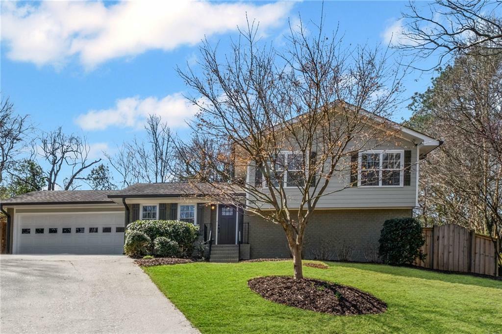 Property Photo: 260 Mansell Circle GA 30075