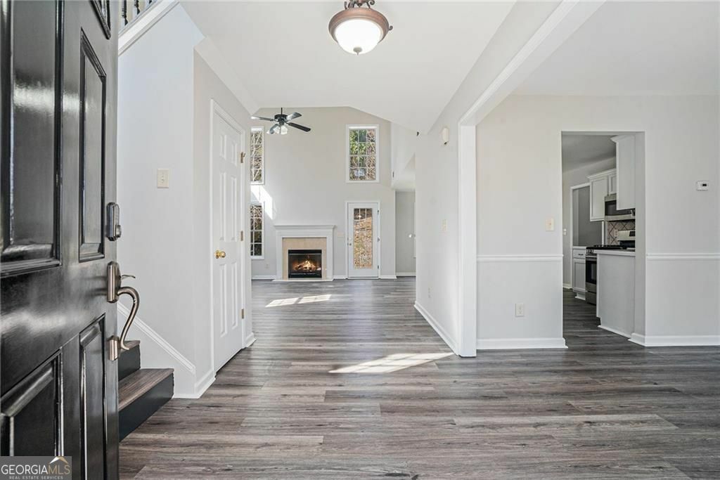 Property Photo: 6133 Mulberry Park Drive GA 30517