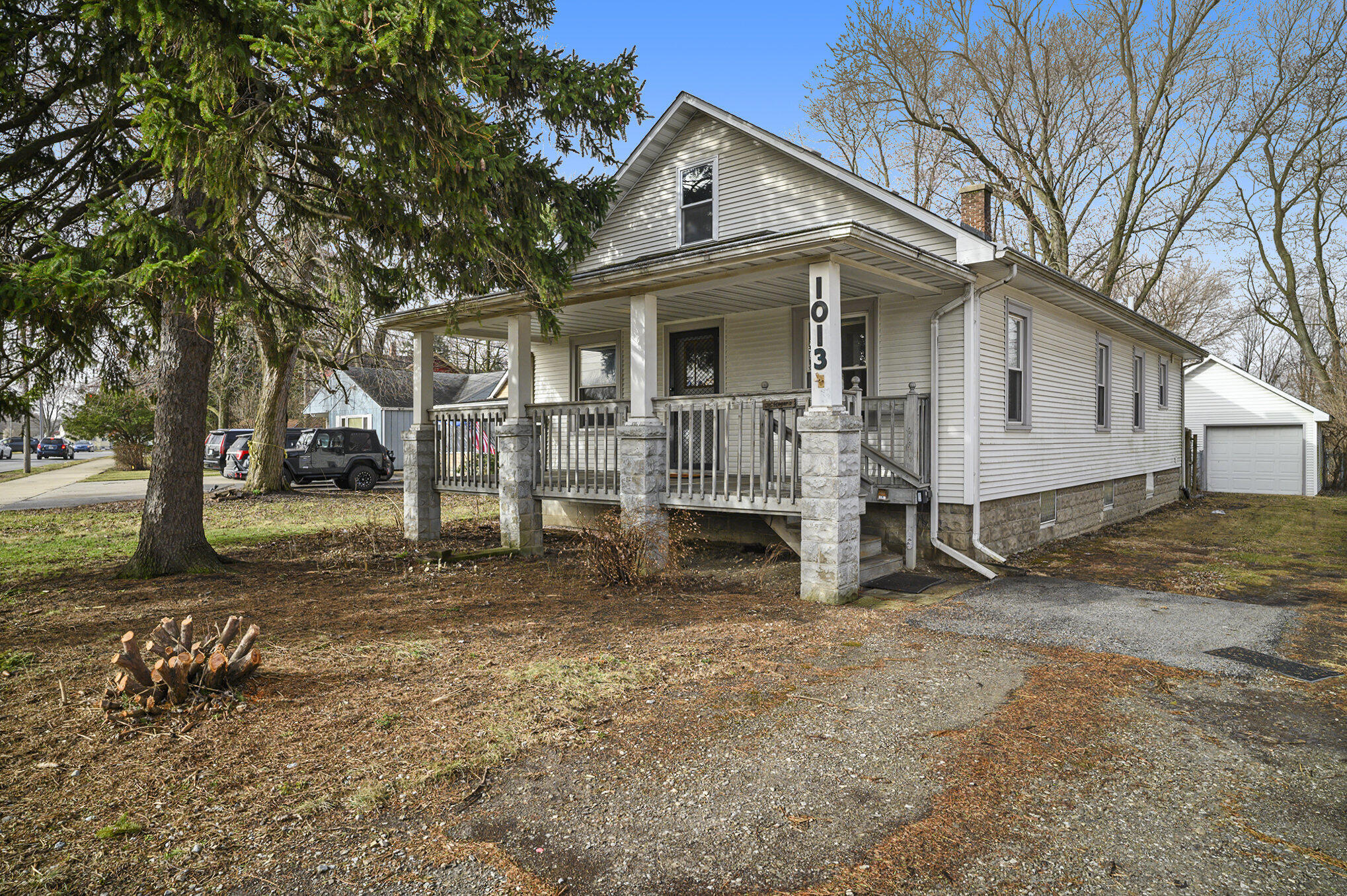 Property Photo: 1013 Merrillville Road IN 46307