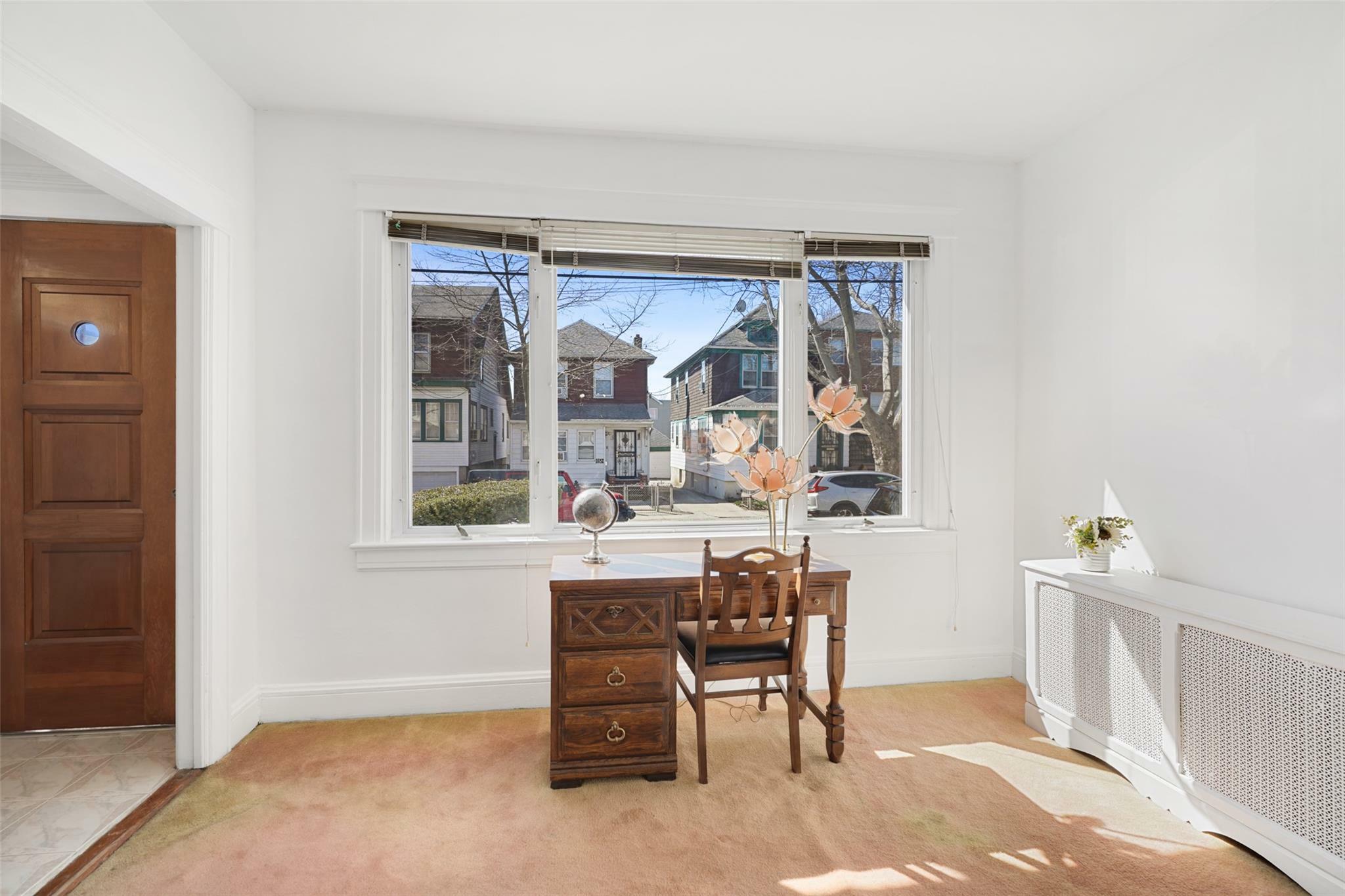 Property Photo:  1652 Hone Avenue  NY 10461 