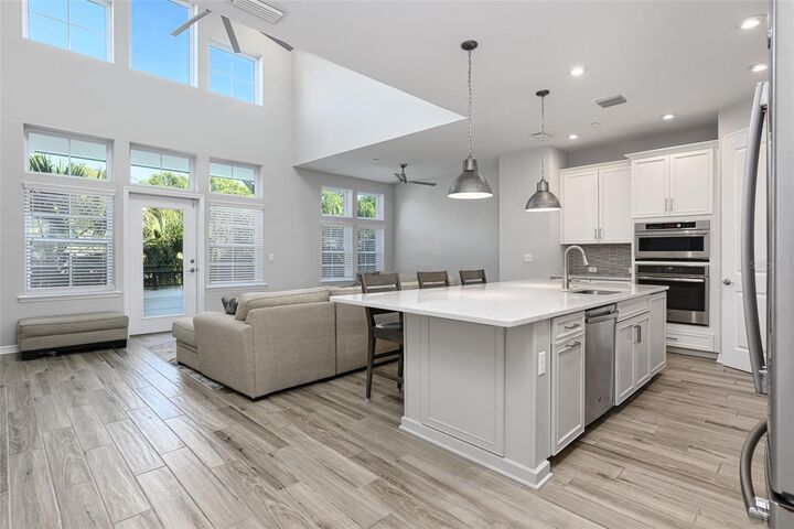 Property Photo:  115 E Concord Street 3  FL 32801 