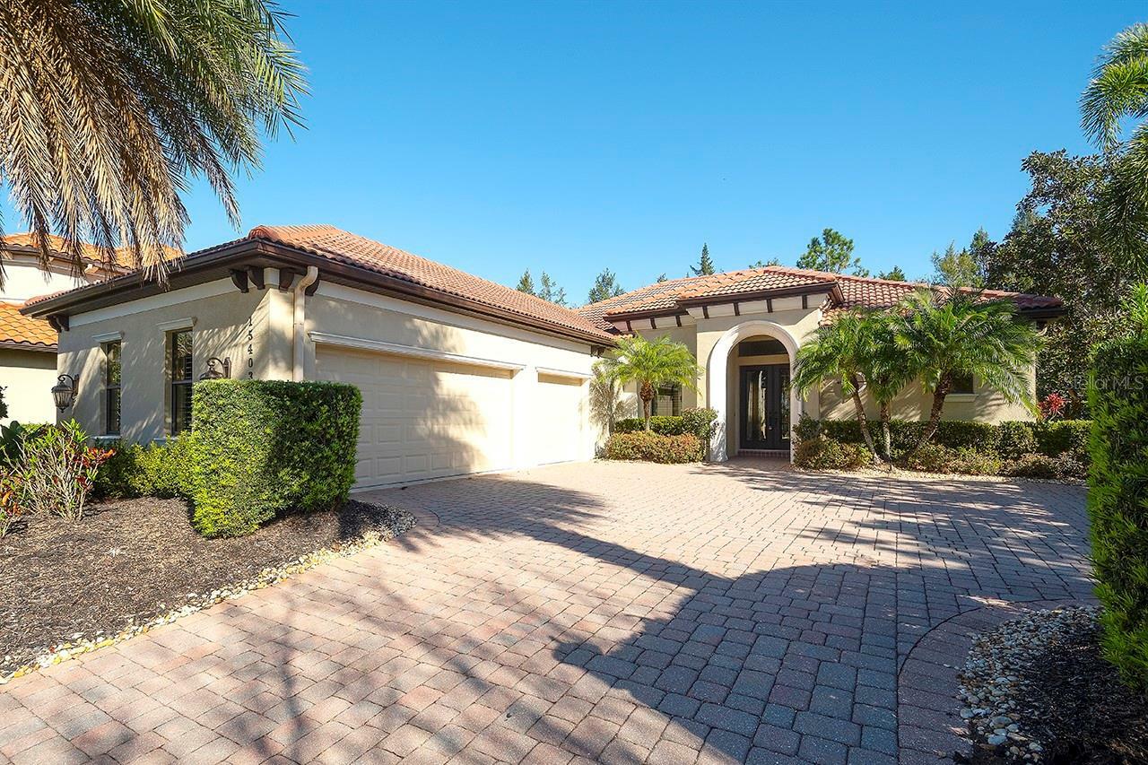 Property Photo: 15403 Leven Links Place FL 34202